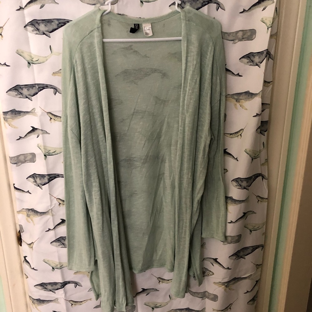 H&M Cardigan •Size L•